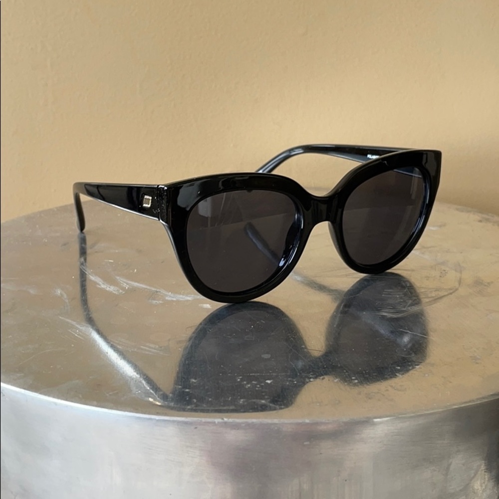 Le Specs polarized crazy in love